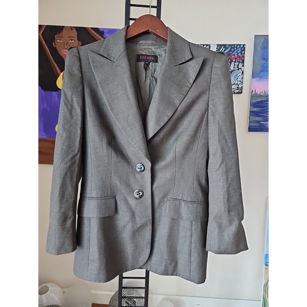 Escada Wool Silk Blend 2 Button Pintuck Shoulder Rear Vent Blazer Size 36